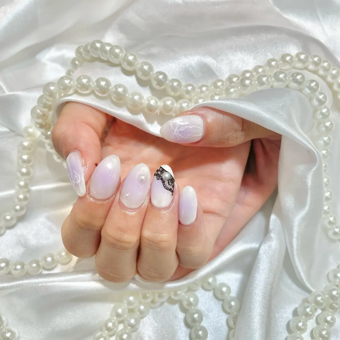ネイル チークネイル WISTERIA midoriのネイルデザイン
