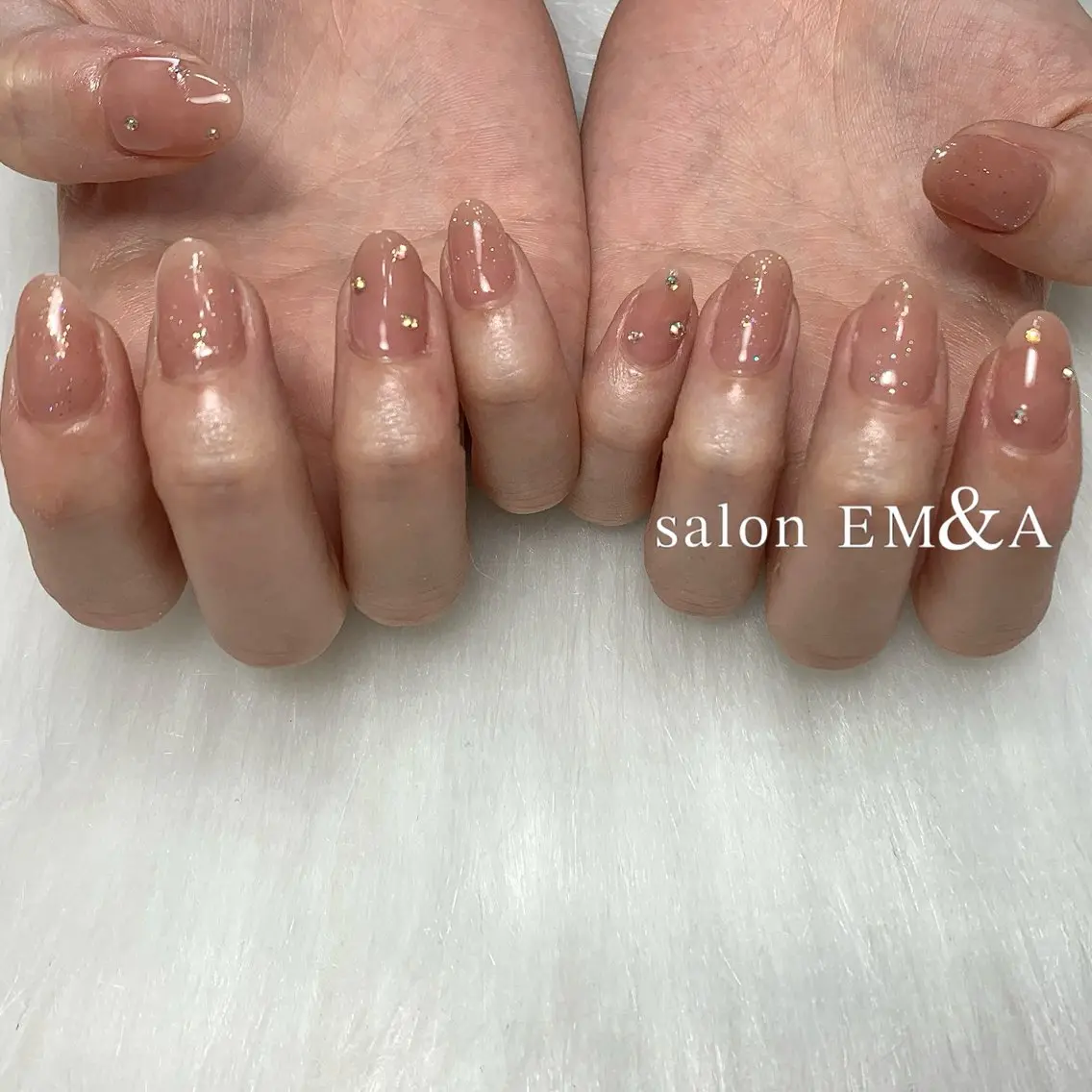 ネイル オフィスネイル ハンドネイル salon EM&A emiのネイルデザイン