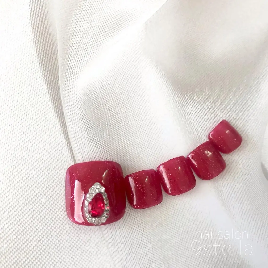 ネイル フットネイル 久保 菜摘のネイルデザイン