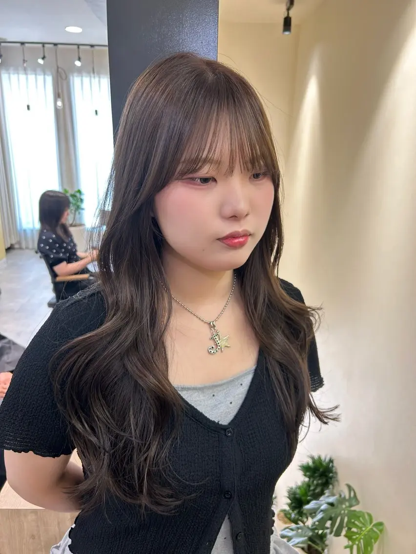 ロング カラー グレージュ ラベンダーカラー ラベンダーグレージュ ラベンダーグレー カット ヘアカラー トリートメント hubhair レイヤー/透明感のヘアスタイル