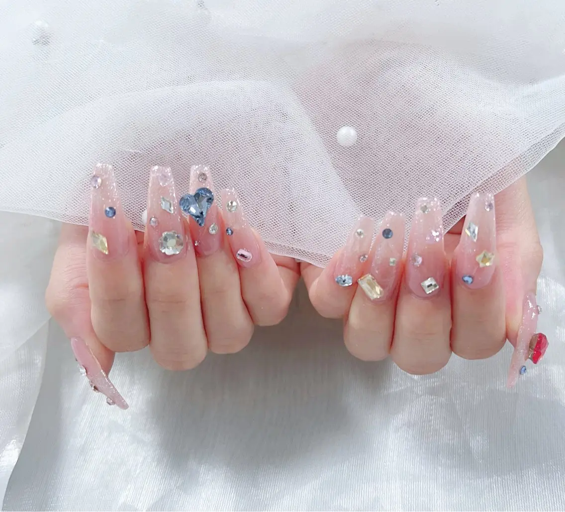 ネイル オーロラネイル クリアネイル フラッシュネイル ジェルネイル グラデーション ハンドネイル Amee Nail Salonのネイルデザイン