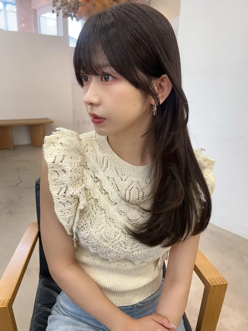 ロング カット ヘアカラー トリートメント vince. moekoのヘアスタイル