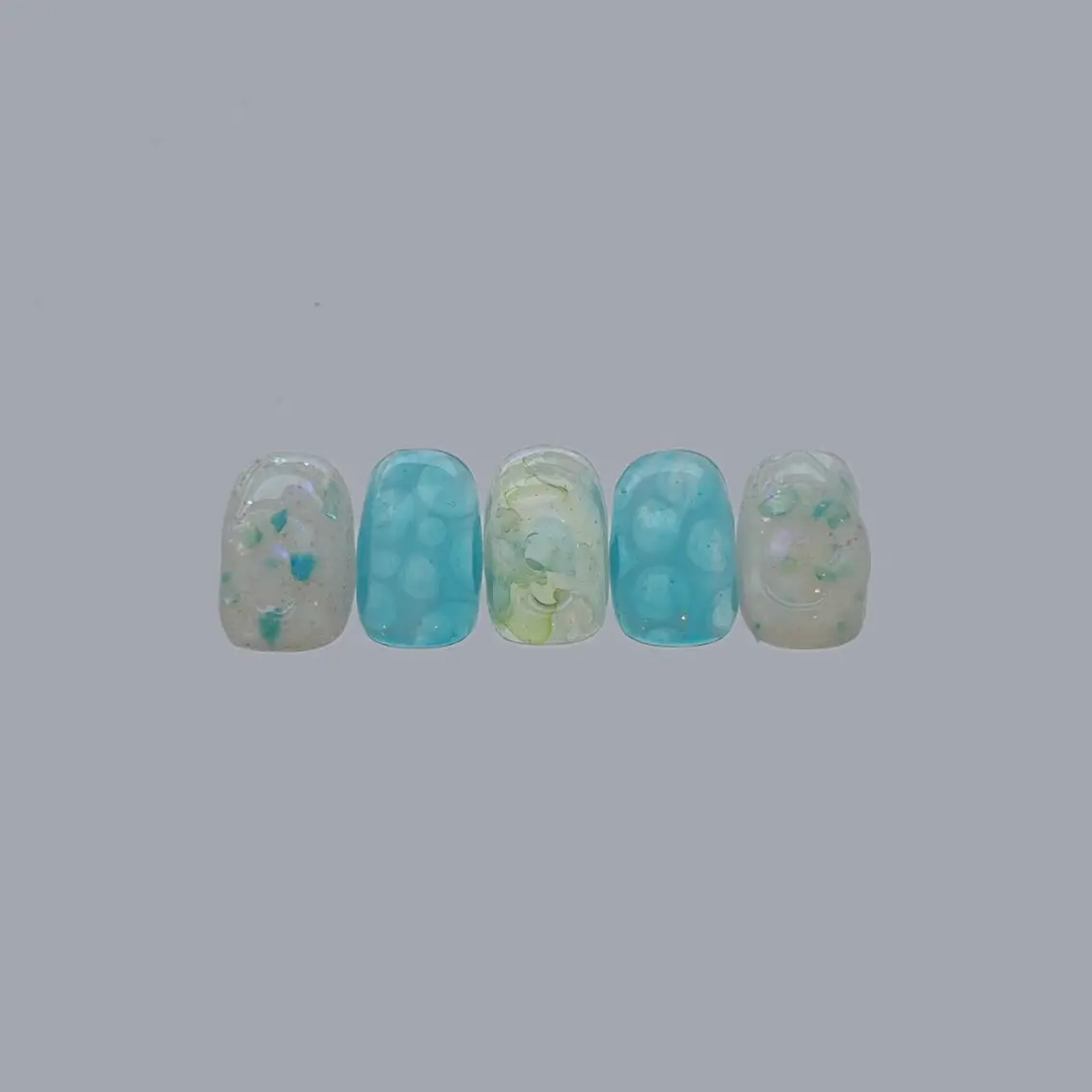 ネイル BRooCH yuzuのネイルデザイン