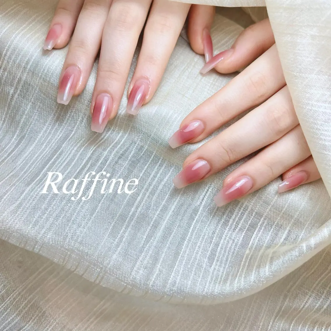 ネイル ハンドネイル RAFFINE haru🦋🩵のネイルデザイン
