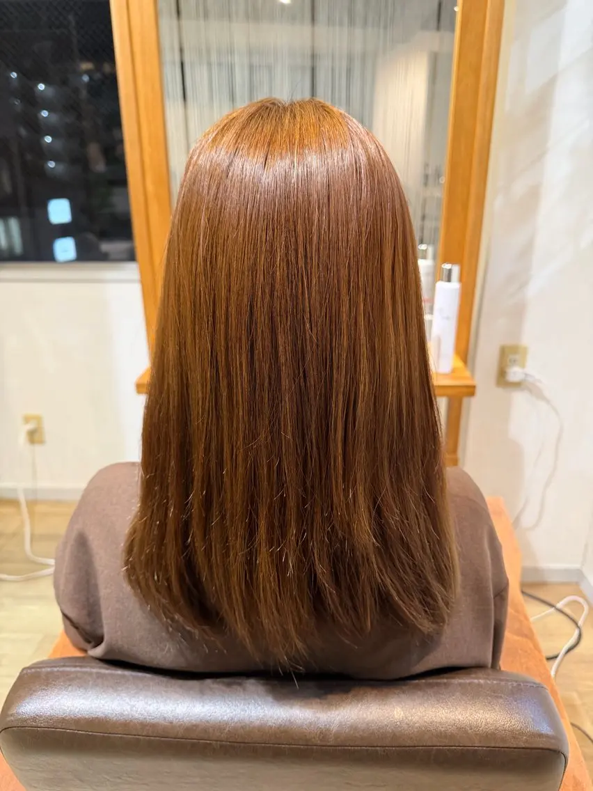 セミロング ヘアカラー トリートメント RENA｜透明感 カラー×癒しスパのヘアスタイル