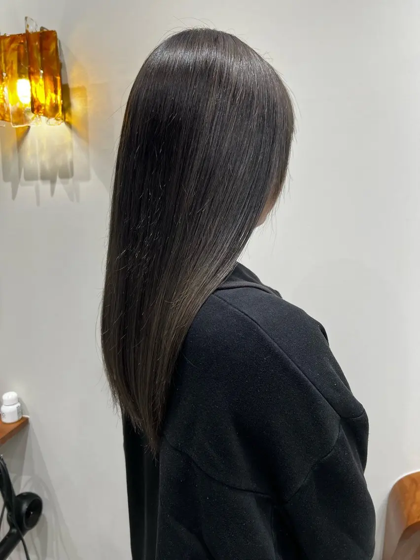 ロング カラー ブリーチ ヘアカラー 山本 麗のヘアスタイル