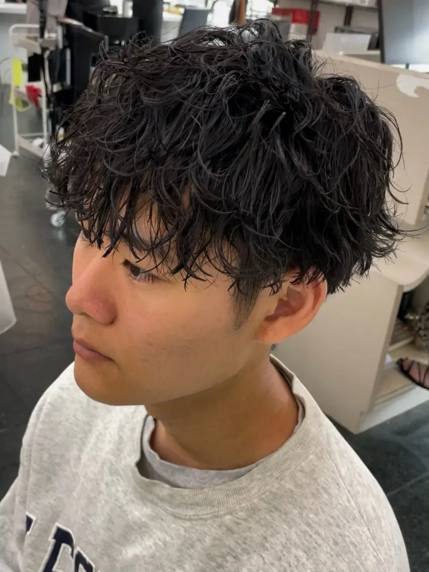 ショート パーマ メンズ カット パーマ トリートメント 💇🏻‍♂️パーマ ニキ✨本田龍斗のヘアスタイル