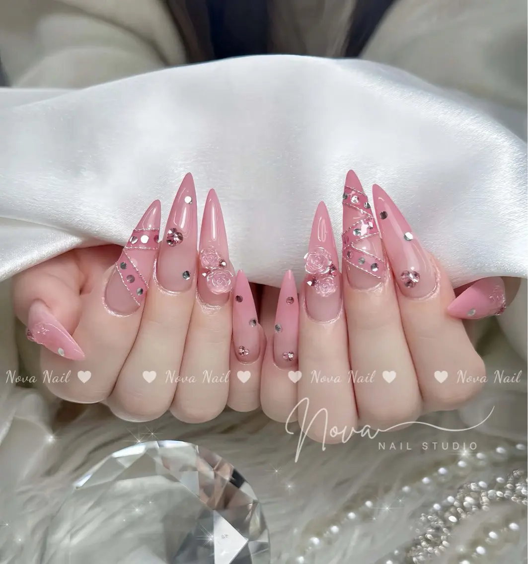 ネイル アートネイル ジェルネイル ガーリー ハート 韓国ネイル ハンドネイル Kitty Nail Novaのネイルデザイン