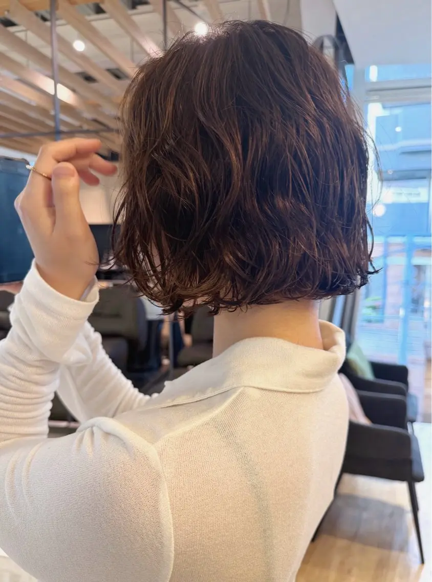 ショート パーマ 加藤好/ボブ /レイヤー/暖色🧡のヘアスタイル
