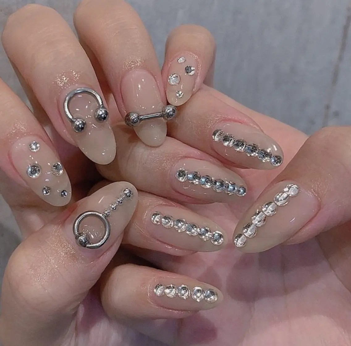 ネイル フレンチネイル ジェルネイル ハロウィン キラキラネイル 韓国ネイル H.baby Nail Salonのネイルデザイン