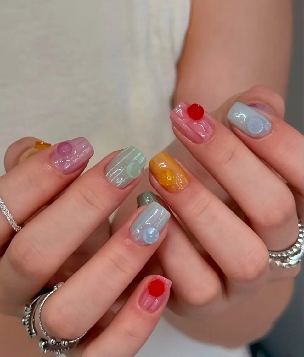ネイル チークネイル ドット フレンチネイル グラデーション 韓国ネイル ハンドネイル Minette nailrinrinのネイルデザイン