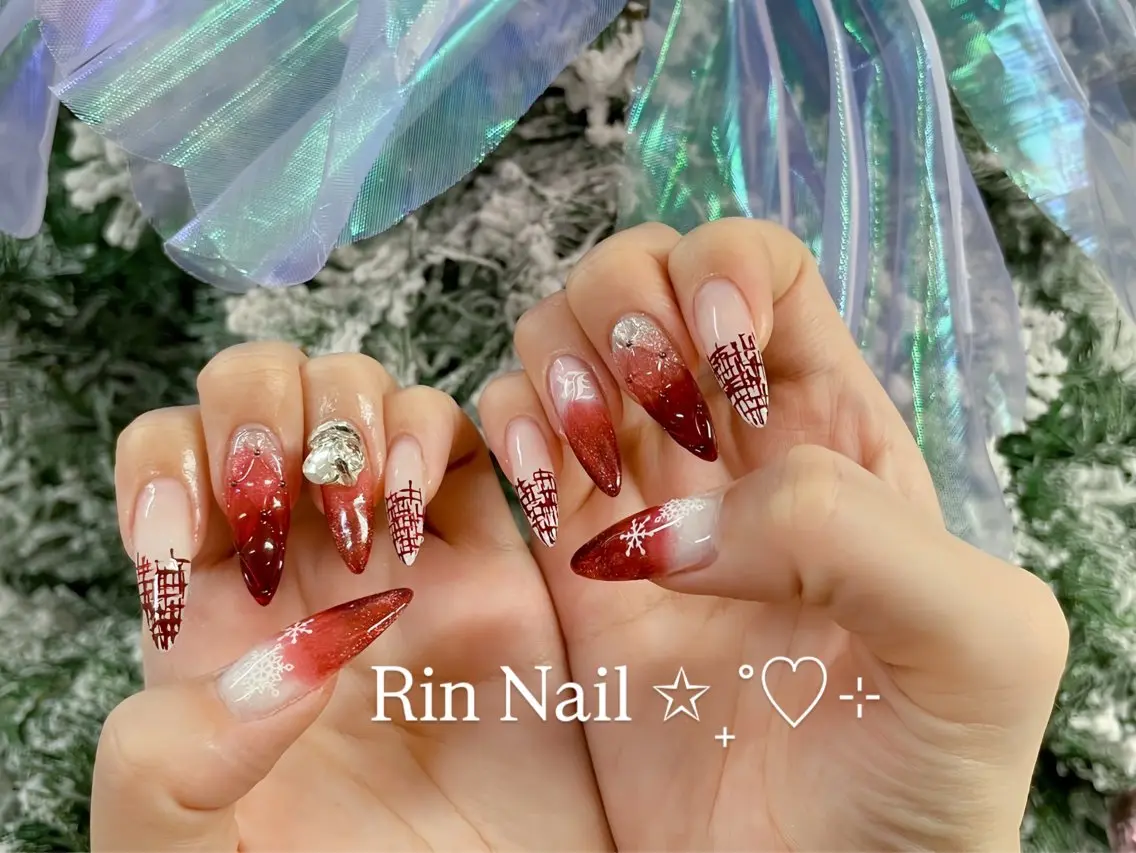 ネイル ボルドー フレンチネイル グラデーション キラキラネイル 韓国ネイル ハンドネイル Rin Nail 新大久保店のネイルデザイン