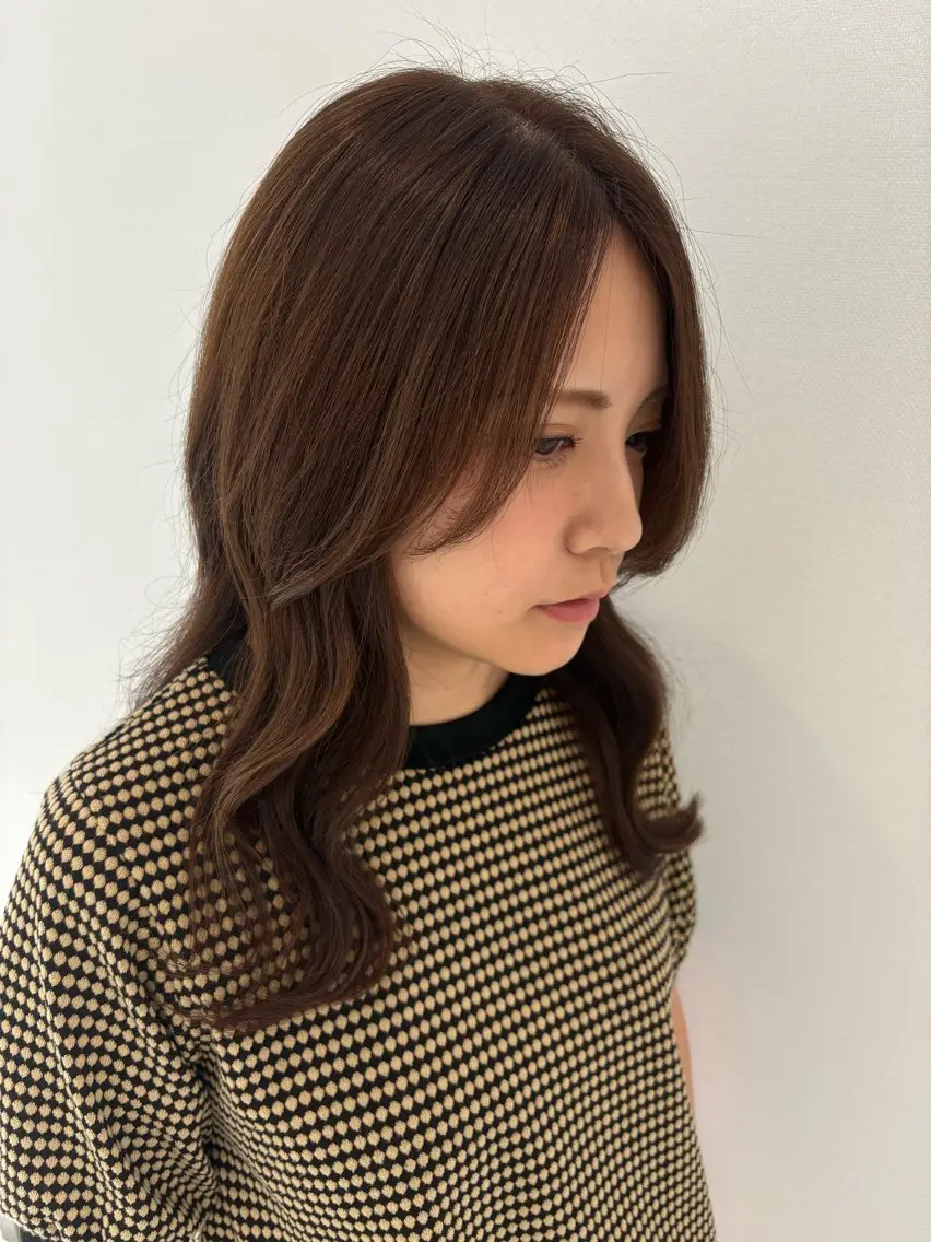 ロング カラー moi Blanc/ Aoyagiのヘアスタイル