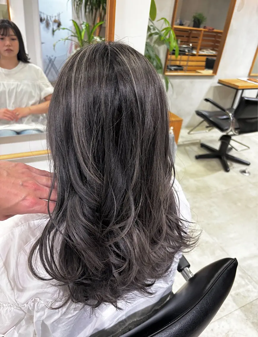 ミディアム カラー カット ヘアカラー Lino by hoNuaのヘアスタイル