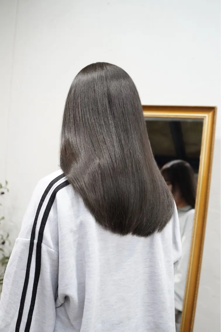 セミロング カラー 透明感カラー グレージュ グレージュ🩶透明感 カラー🫧みらいのヘアスタイル