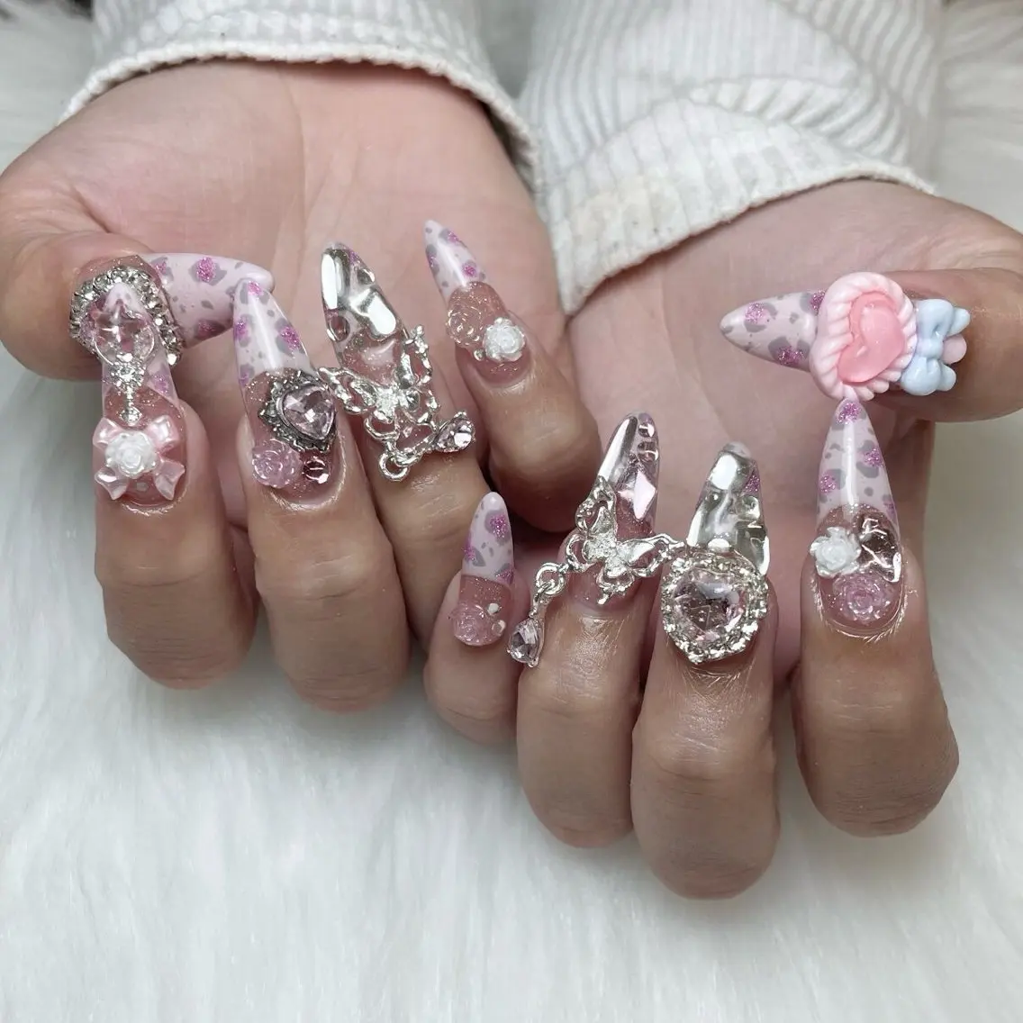 🏰💅《10本長さだし＋持ち込みデザインネイル》パーツつけ放題・デザインやり放題・ジェルオフ無料の写真