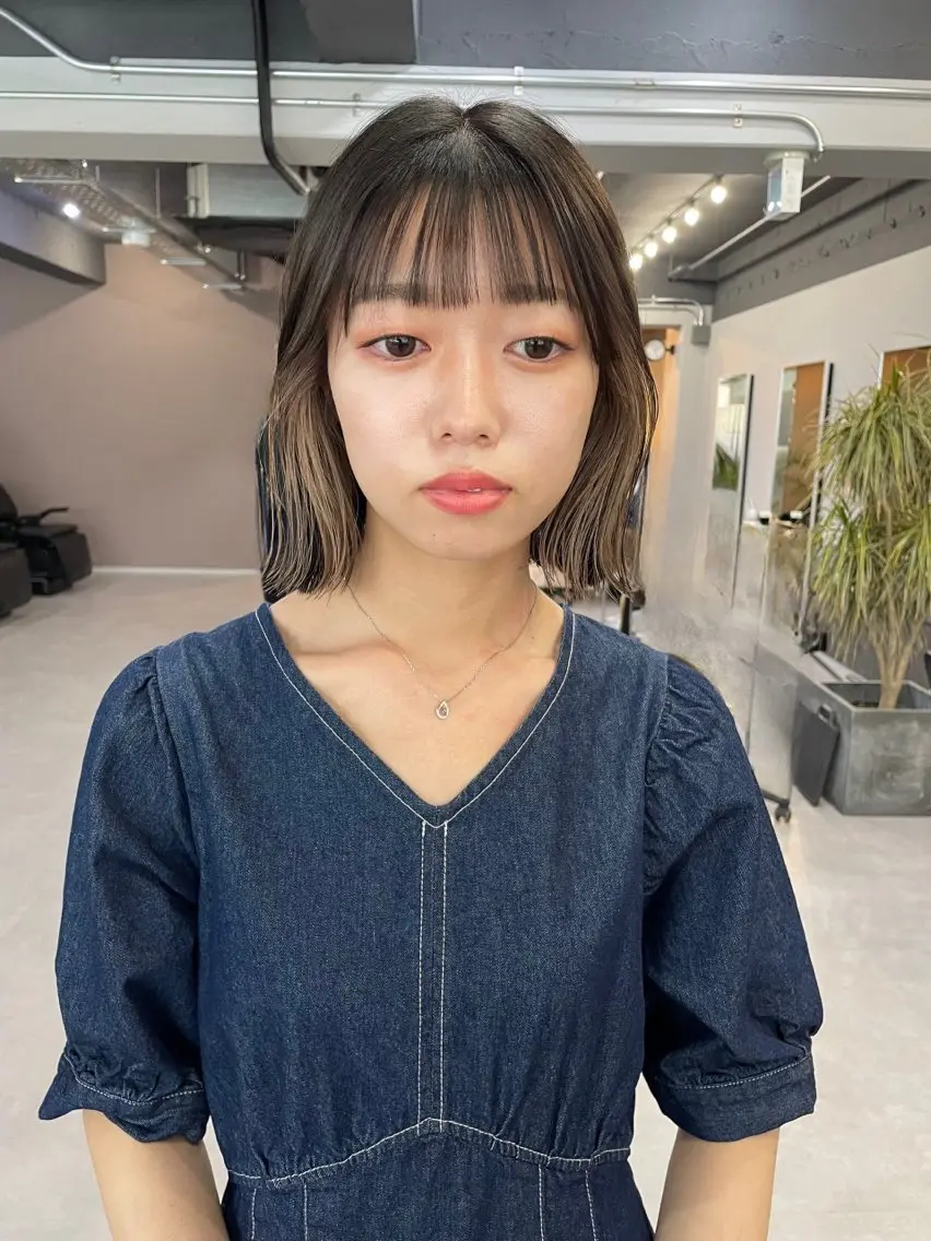 ミディアム カット ヘアカラー 倉辻 香奈子のヘアスタイル