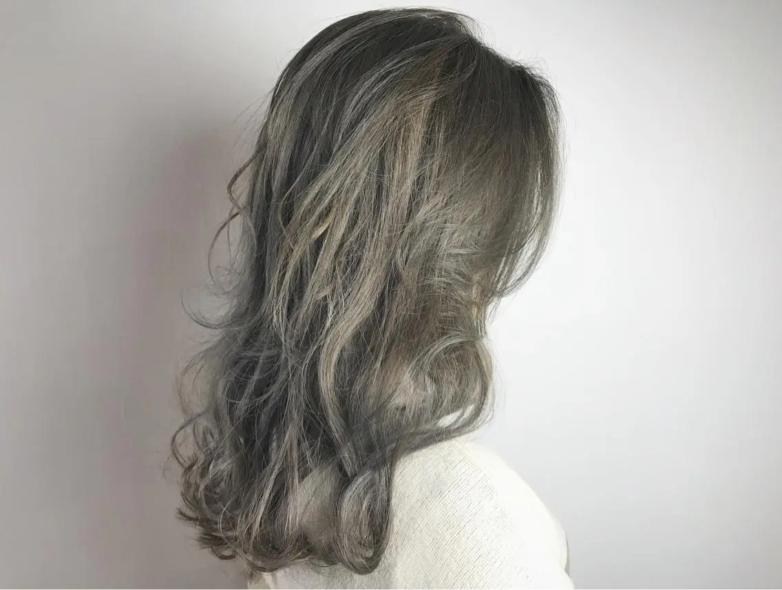 セミロング MORISAKI ✂︎縮毛矯正のヘアスタイル