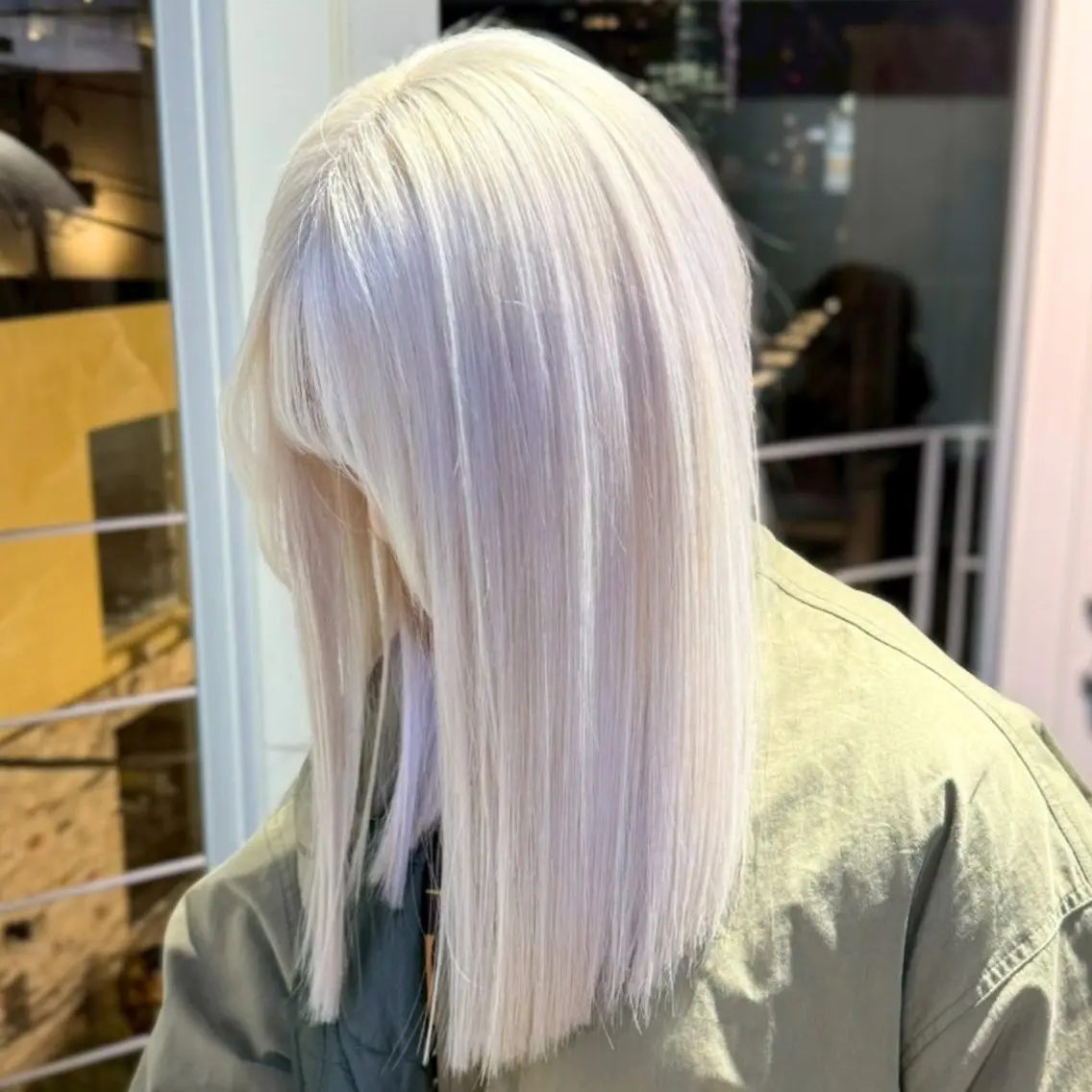 セミロング カラー ROIS 渋谷のヘアスタイル