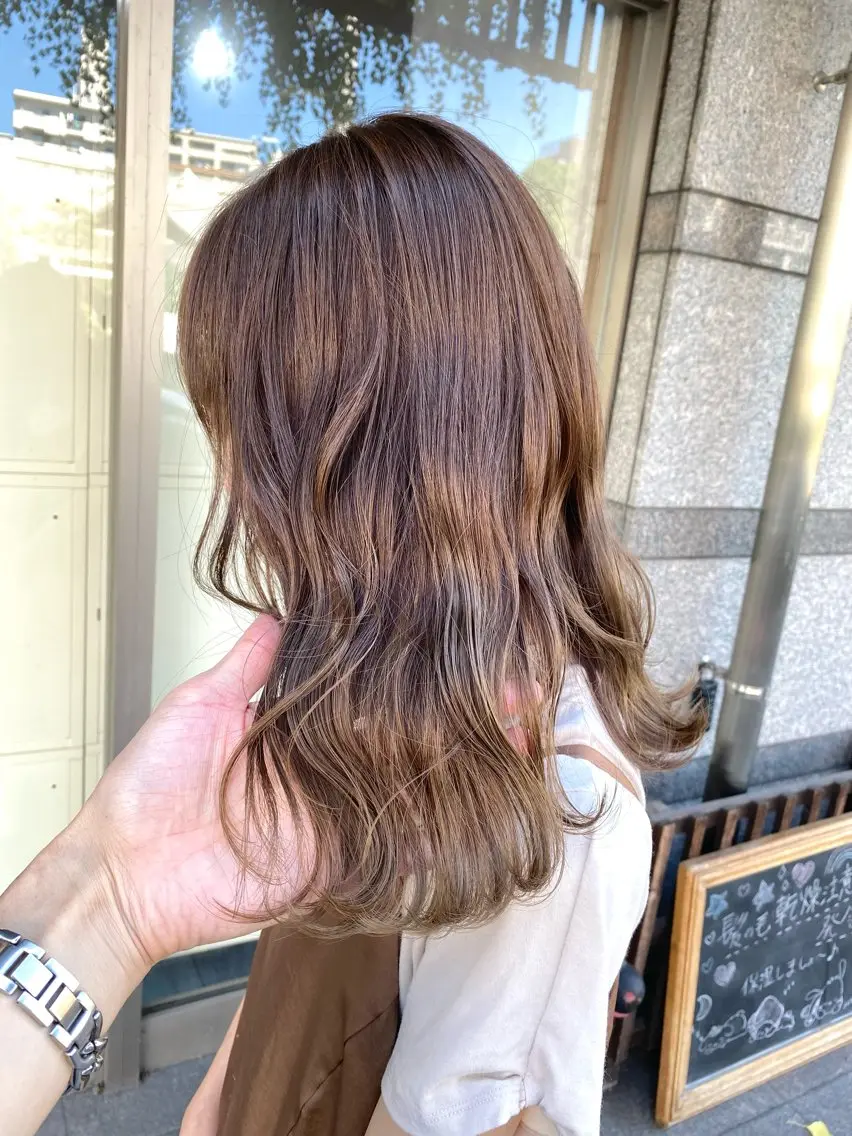 ✨ブリーチ無しのダブルカラー✨髪のダメージが気になる方におすすめです‼︎¥18000の写真