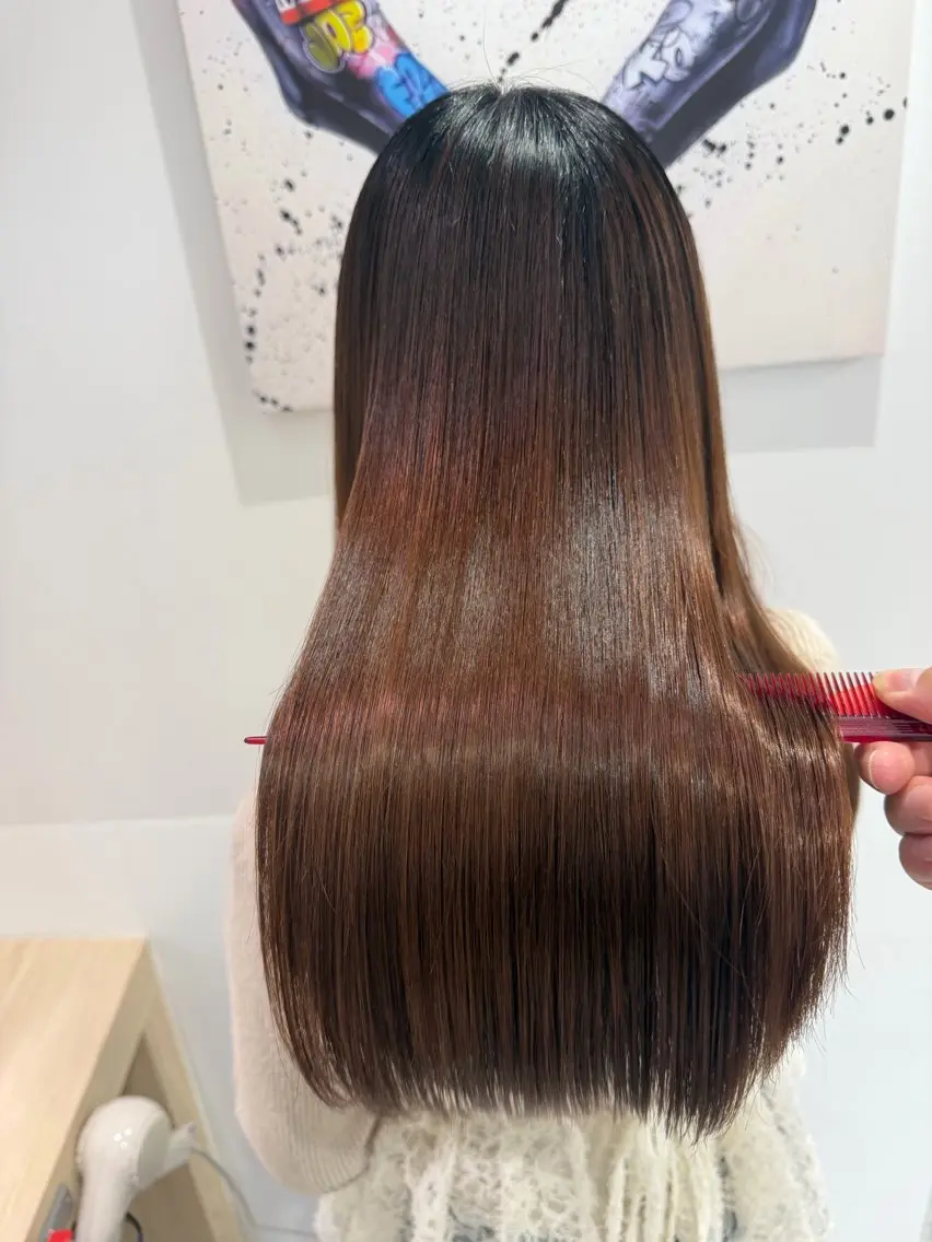 ロング パーマ カット 縮毛矯正 トリートメント 髪質改善/縮毛矯正 /レイヤーカット岡部のヘアスタイル