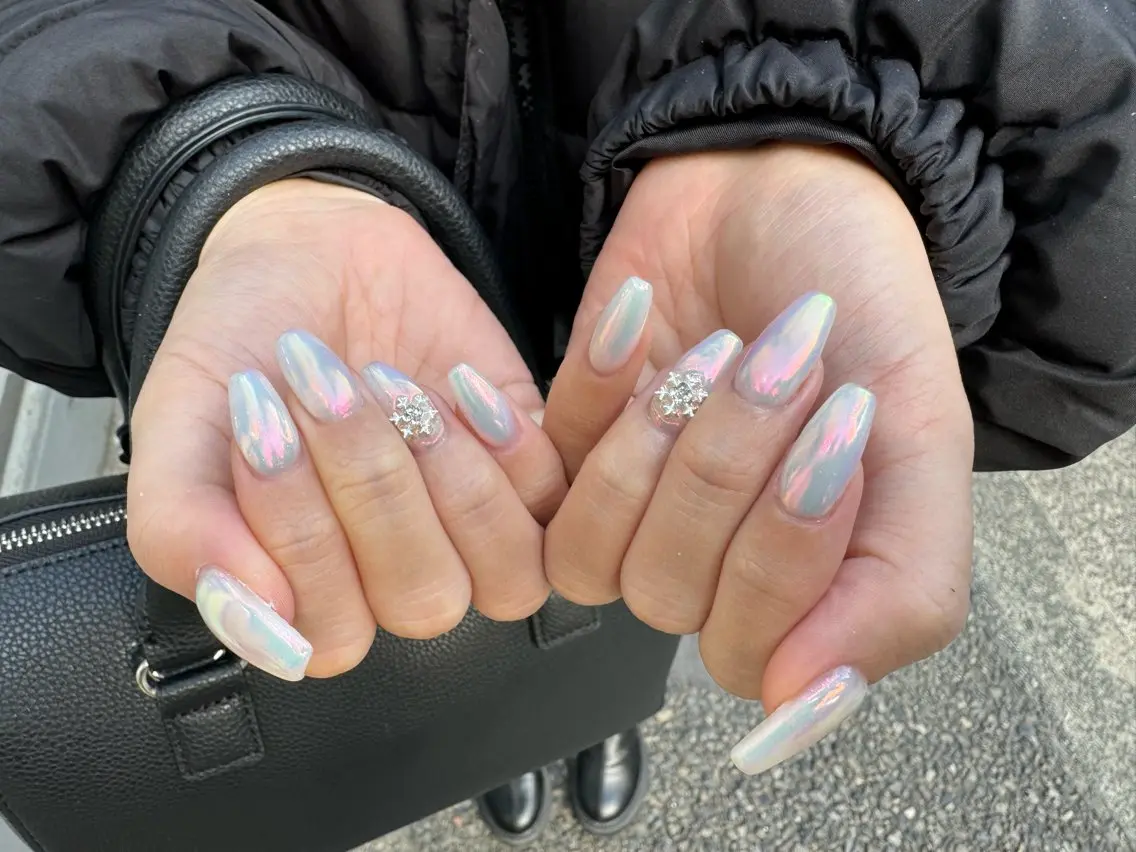 ネイル LAVISH 大和店 emi・:*+のネイルデザイン