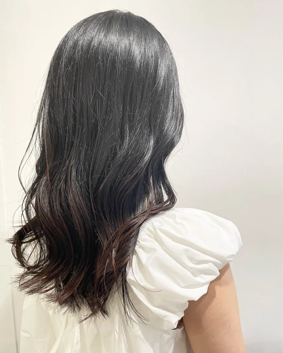 セミロング カラー ブラウンカラー グラデーションカラー 大賀 チサトのヘアスタイル