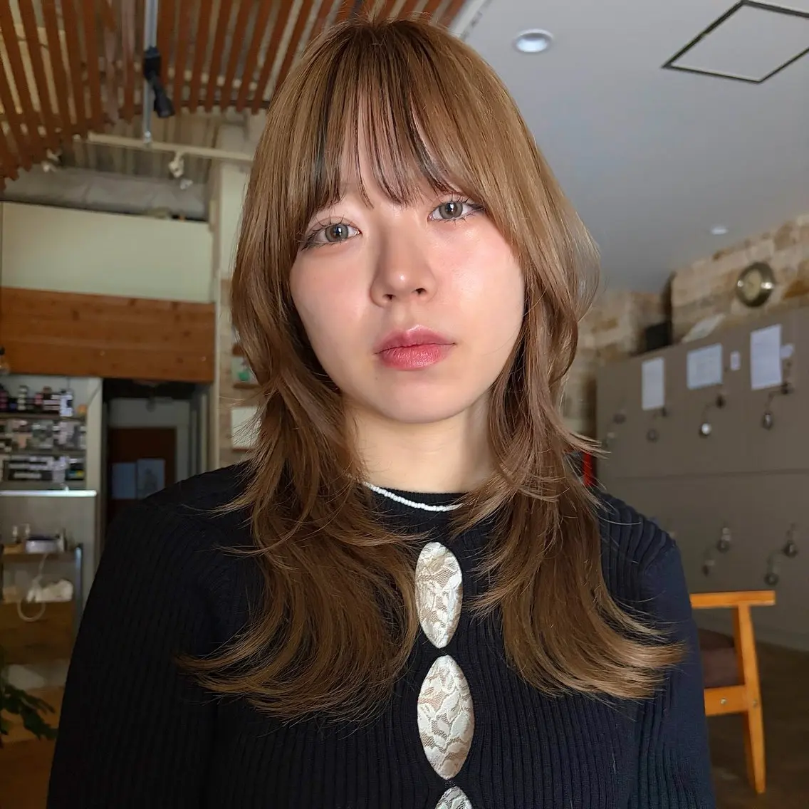 セミロング 顔まわりレイヤー レイヤーカット 小顔カット カット レイヤー/透明感 カラー/ホノカのヘアスタイル