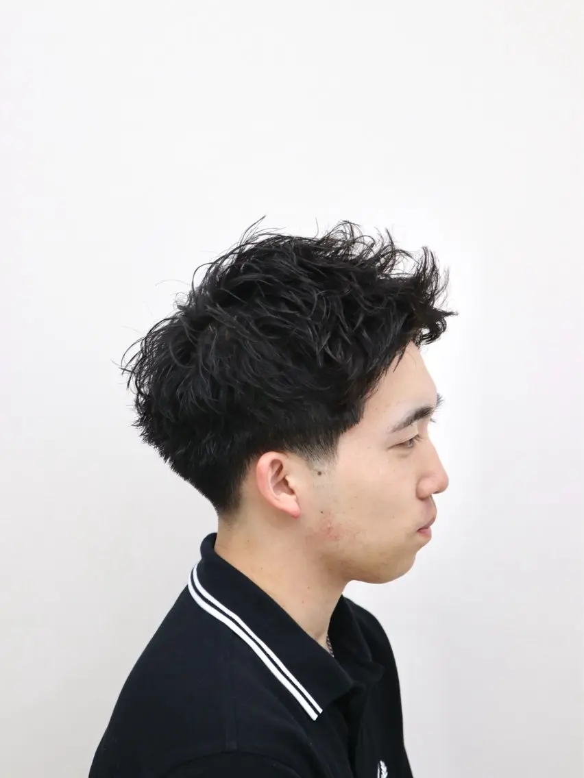 カット+スパイキーショートパーマの写真
