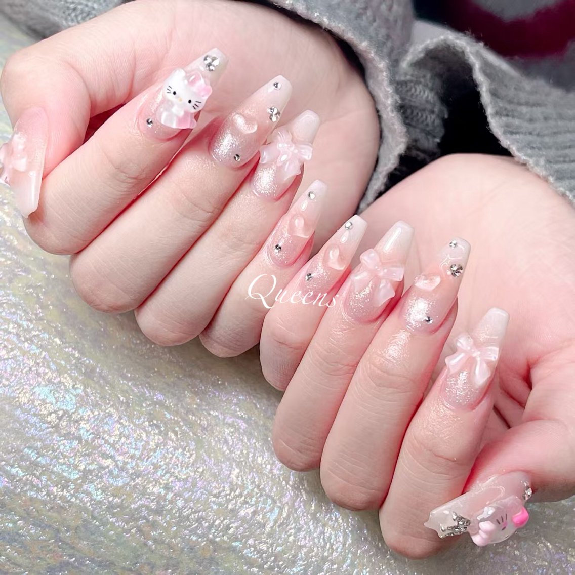 ネイル ハンドネイル Queens テイのネイルデザイン