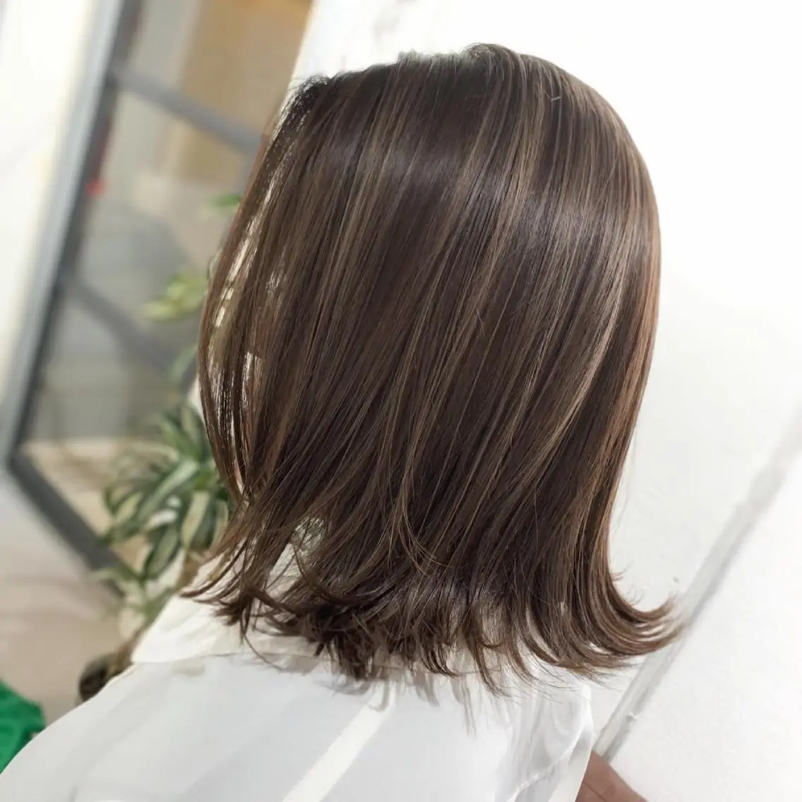 ミディアム カラー ハイトーン belle ナホのヘアスタイル