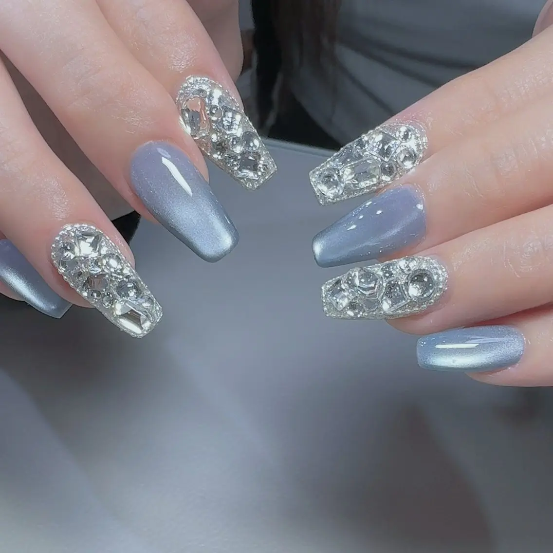 ネイル マグネットネイル nailsalon urümのネイルデザイン