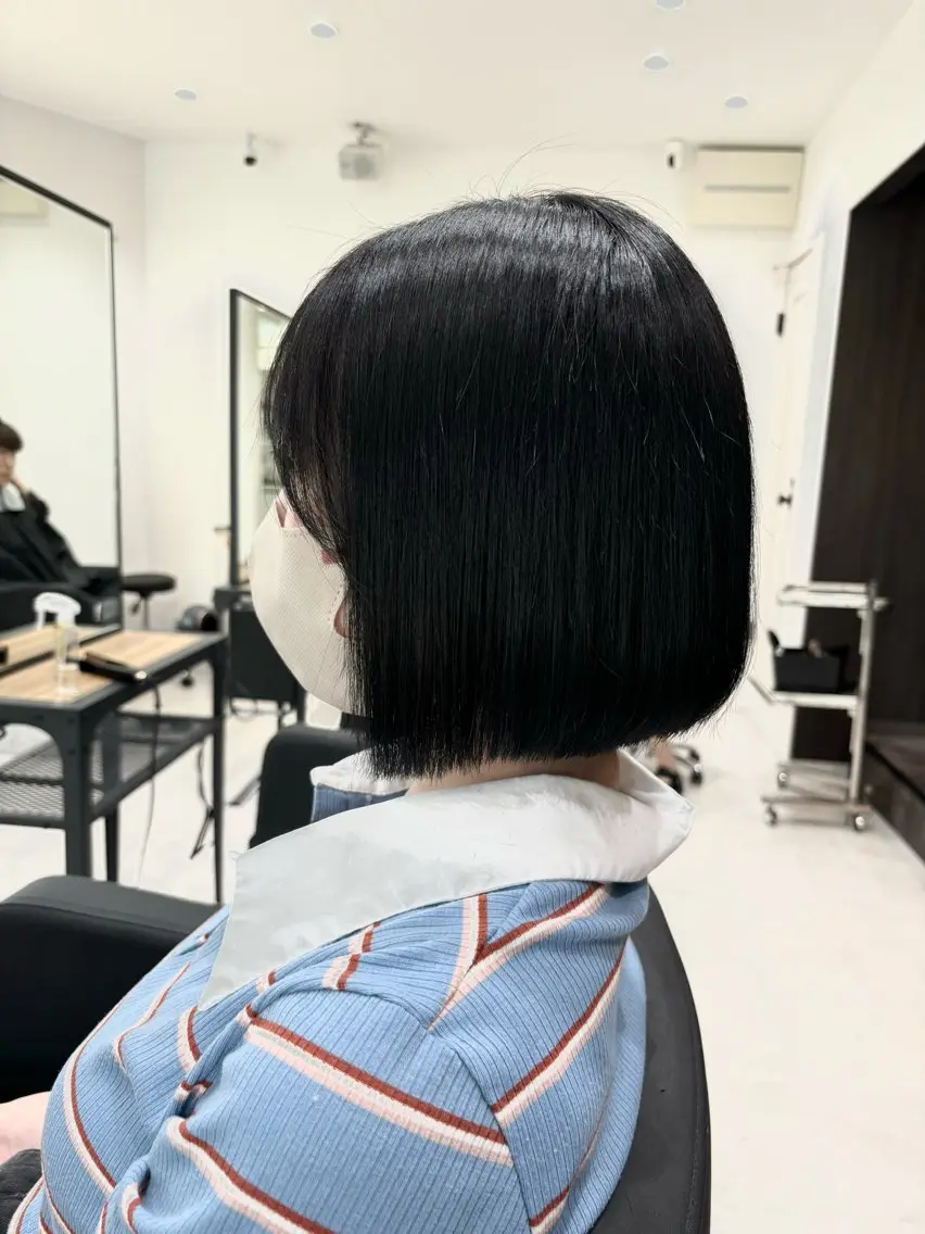 ミディアム 切りっぱなしボブ ボブ 𝑬𝑰𝑲𝑰/ 金沢駅西口店のヘアスタイル