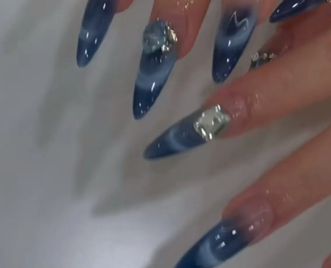ネイル ハンドネイル ハンドケア 🍑 momo_nailのネイルデザイン