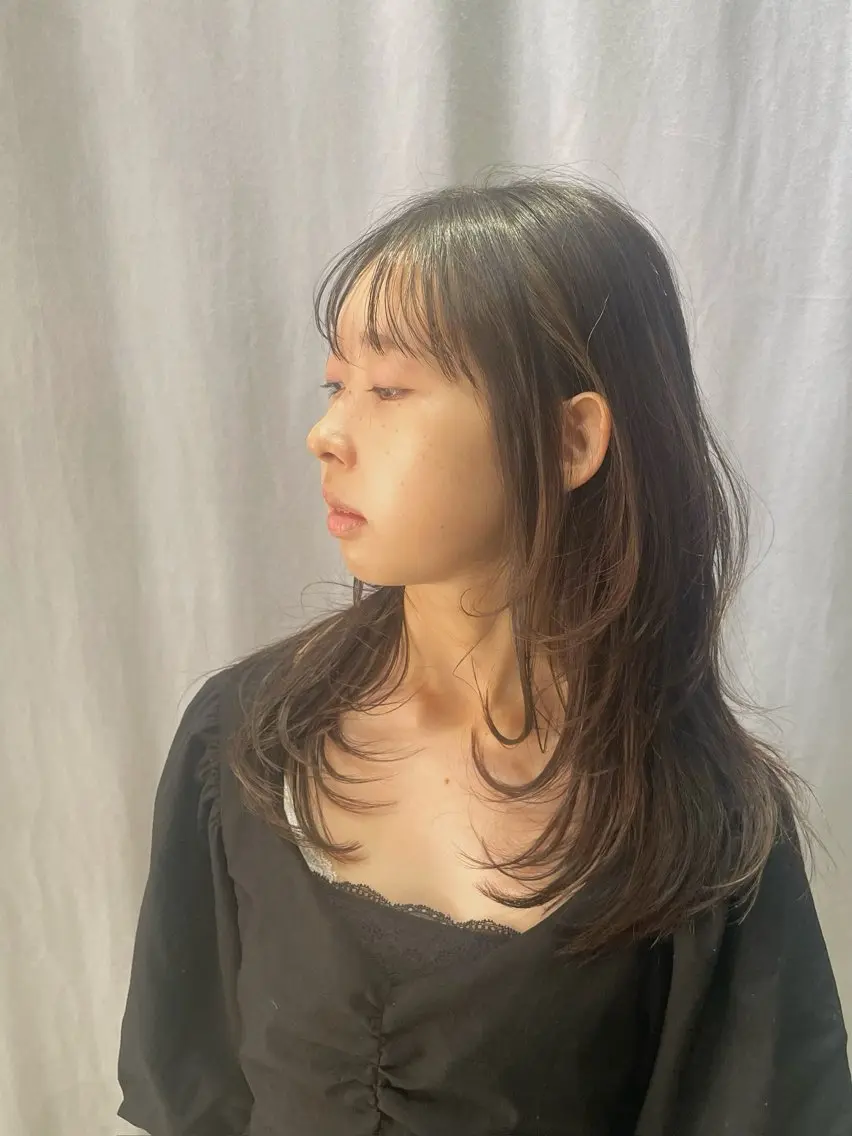 ロング レイヤーカット 秋元 洸耶のヘアスタイル