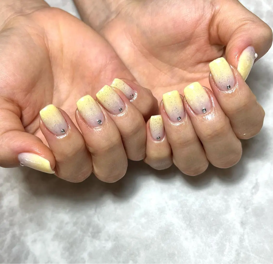 ネイル ジェルネイル キラキラネイル 韓国ネイル オフィスネイル パラジェル nails' it...のネイルデザイン