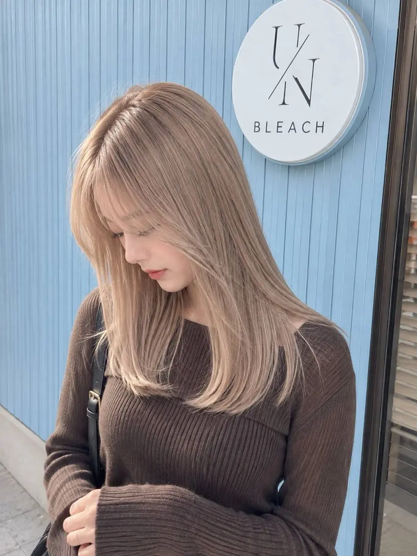 ロング カラー ヘアカラー トリートメント 《髪質改善 UN BLEACH》のヘアスタイル