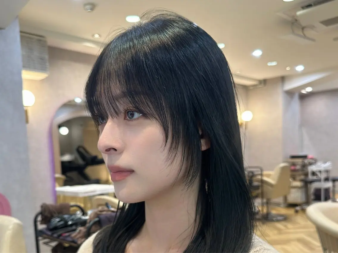 セミロング 顔まわりレイヤー レイヤーカット シースルーバング カット ヘアカラー トリートメント ヘアセット 銀座副店長/レイヤー /髪質改善/田島のヘアスタイル
