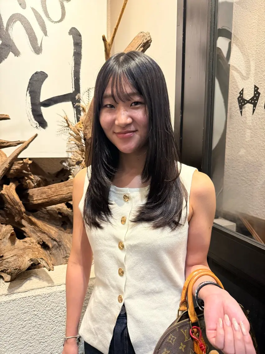 ロング shiomi H辻田 杏梨のヘアスタイル