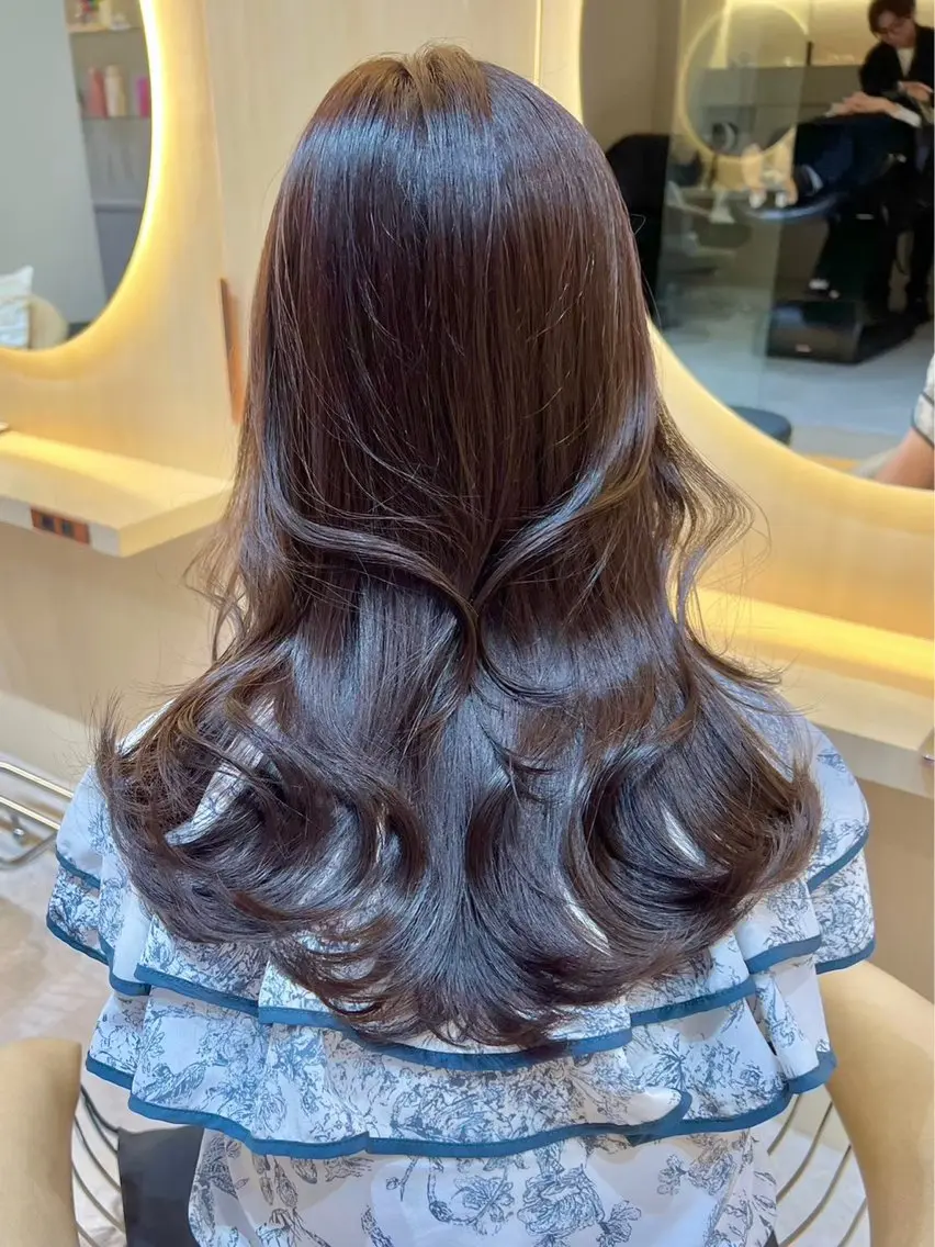 ロング ヘアカラー トリートメント 伊藤 さくらのヘアスタイル