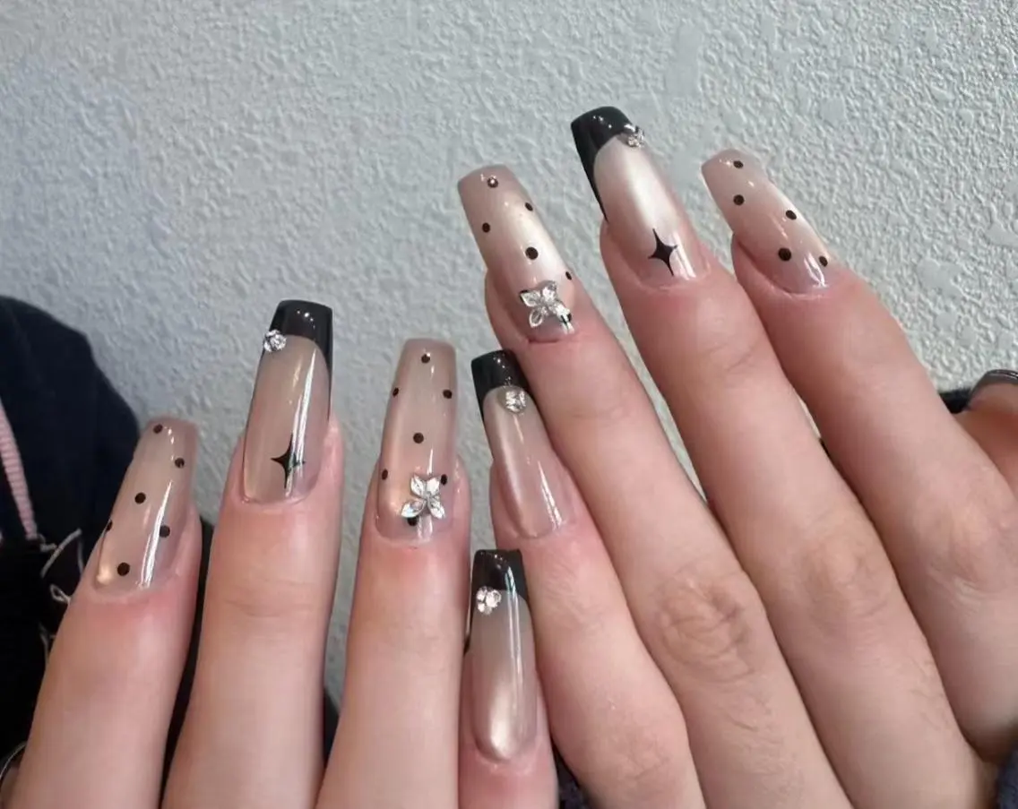 ネイル ハンドネイル 🎀 NaNa_nailのネイルデザイン