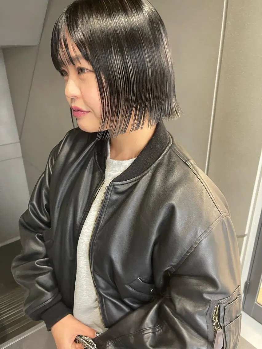 ショート カラー ヘアカラー トリートメント 💓パーマ，💗 レイヤーカットのヘアスタイル