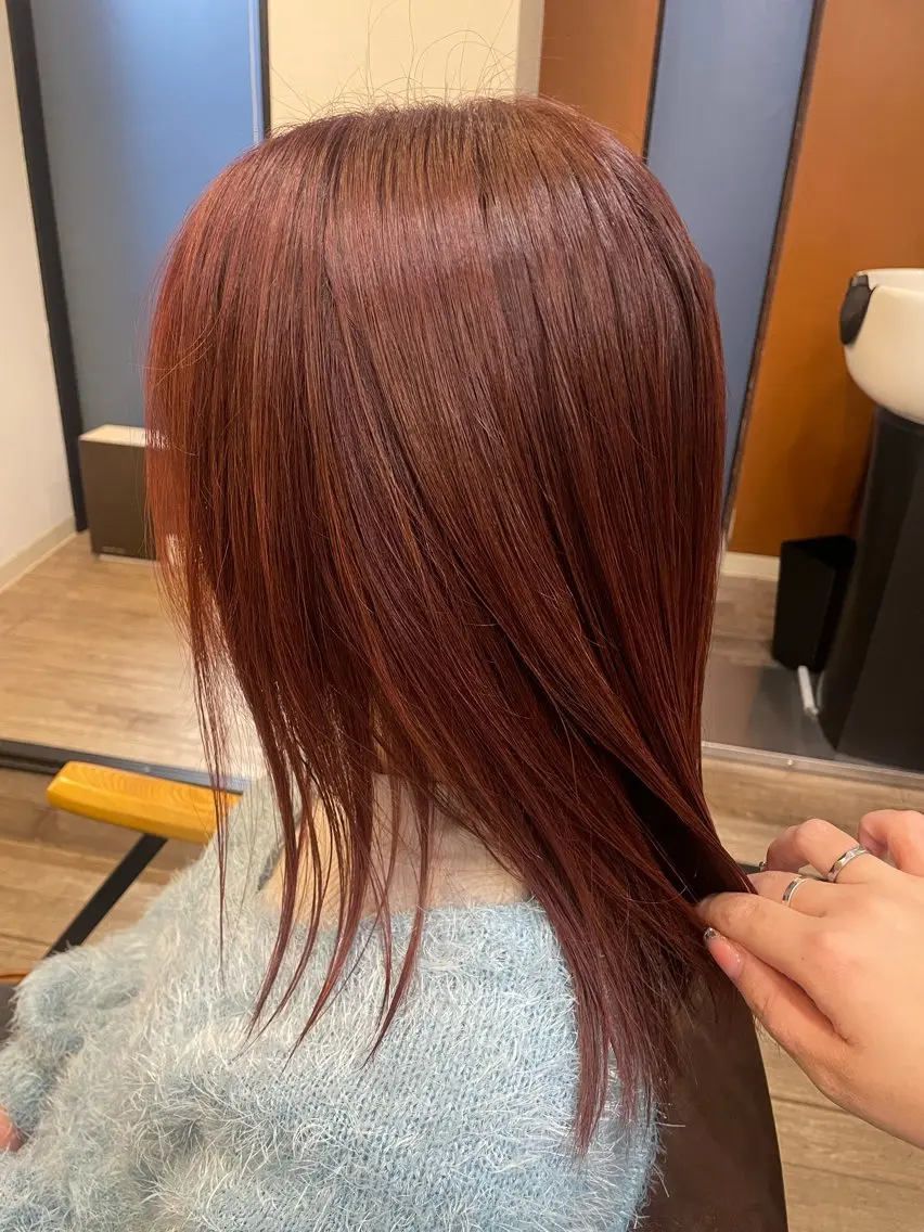 セミロング カラー レッドカラー 🦋春山 さとみ🦋のヘアスタイル