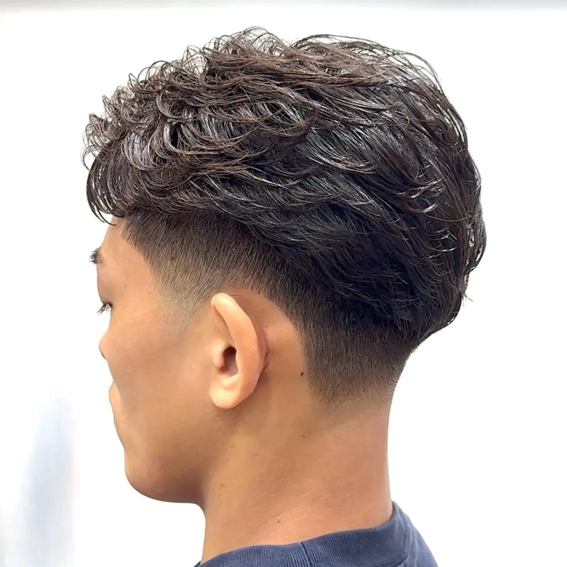 ショート パーマ メンズ フェードカット ショートヘア カット パーマ トリートメント fifth 一寸木 桂斗 チョッキケイトのヘアスタイル