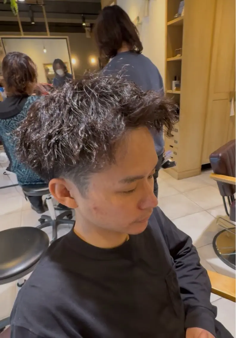 パーマ メンズ ✄﻿メンズ特化🫧 保坂一真のヘアスタイル