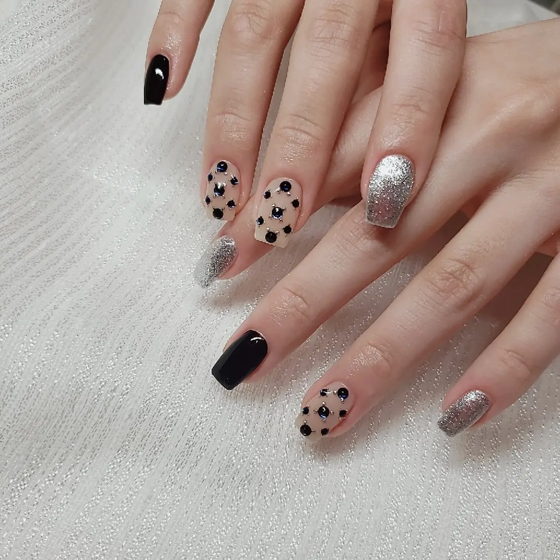 ネイル ハンドネイル Lunabloom. yurinaのネイルデザイン