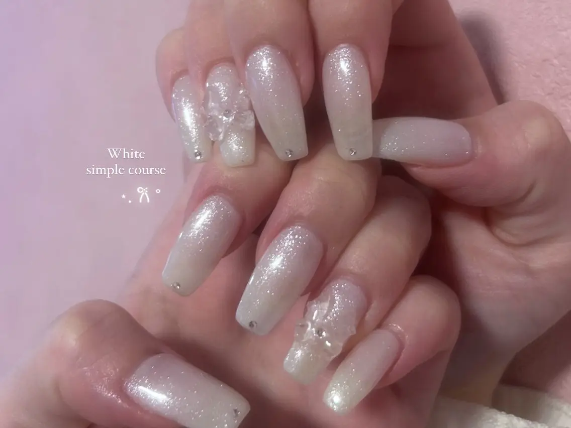 ネイル ハンドネイル EmaNail🎀 Haaruのネイルデザイン