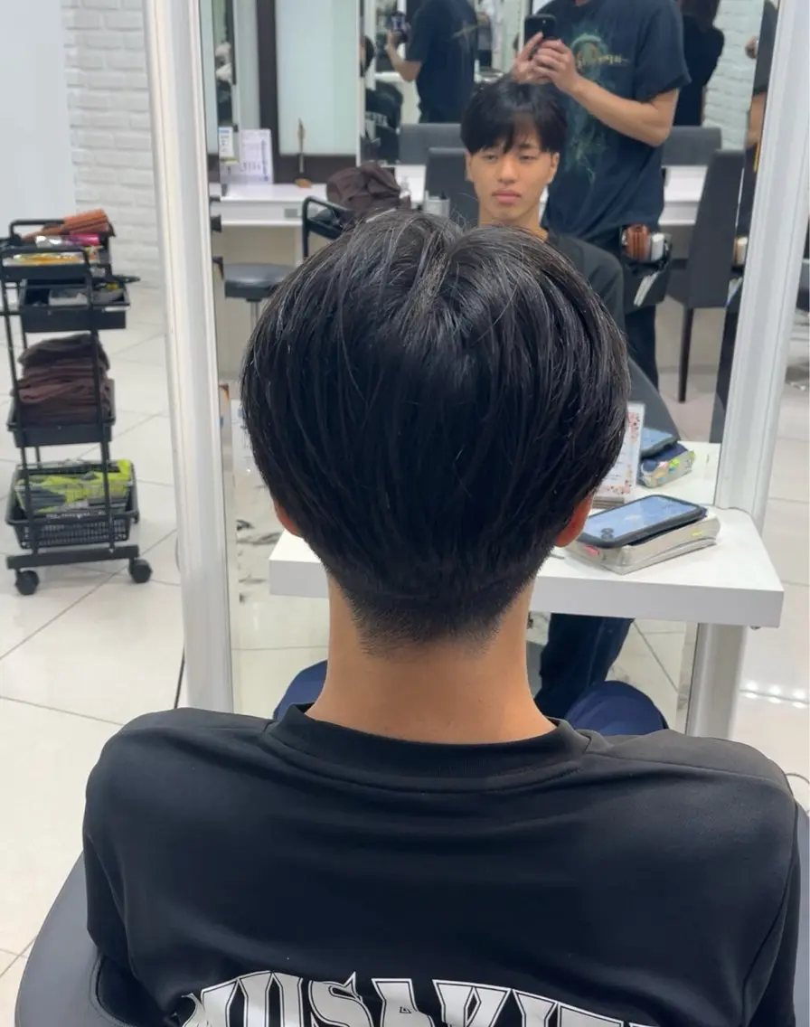 ショート メンズ 【シャドウパーマ センターパート】義心のヘアスタイル