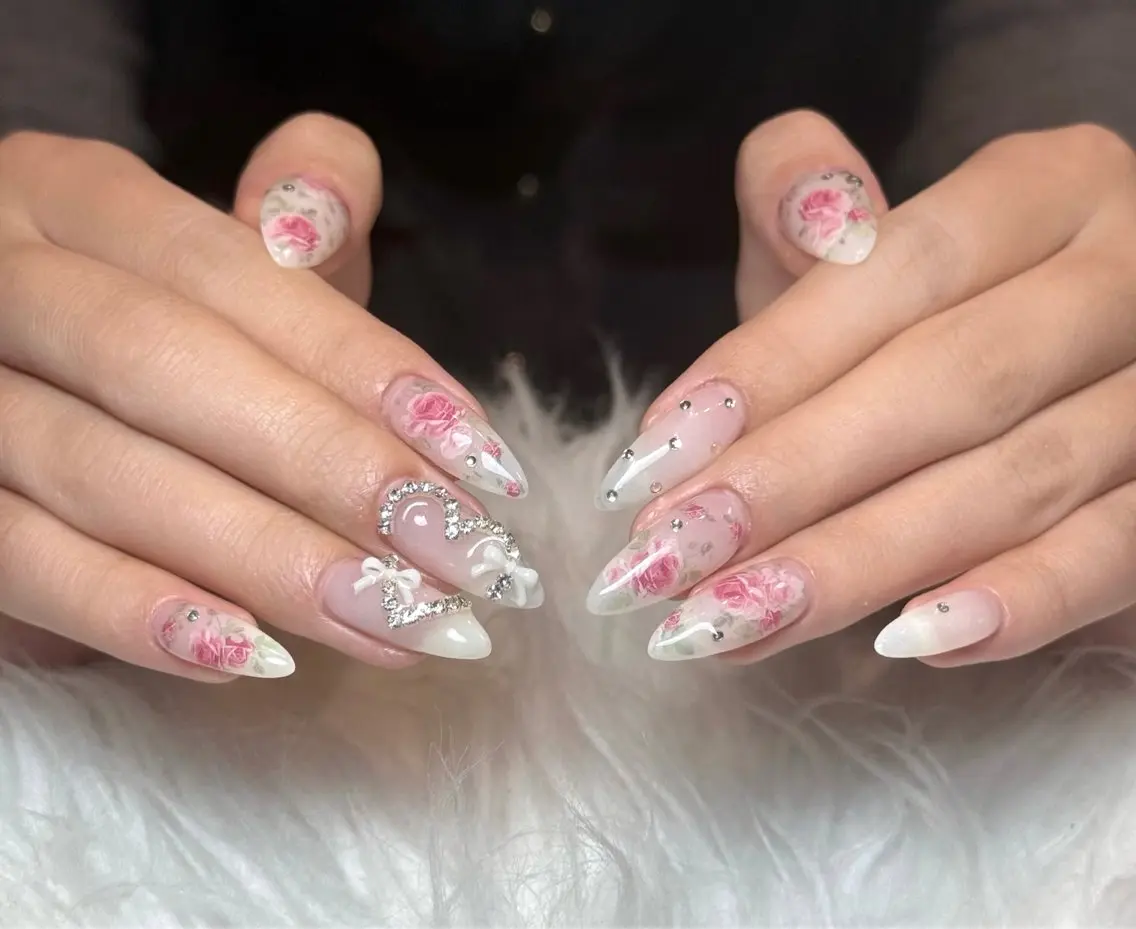 ネイル オーロラネイル ボルドー ブラウン 氷ネイル・うるうるネイル キラキラネイル ハンドネイル Julli NailStudioのネイルデザイン