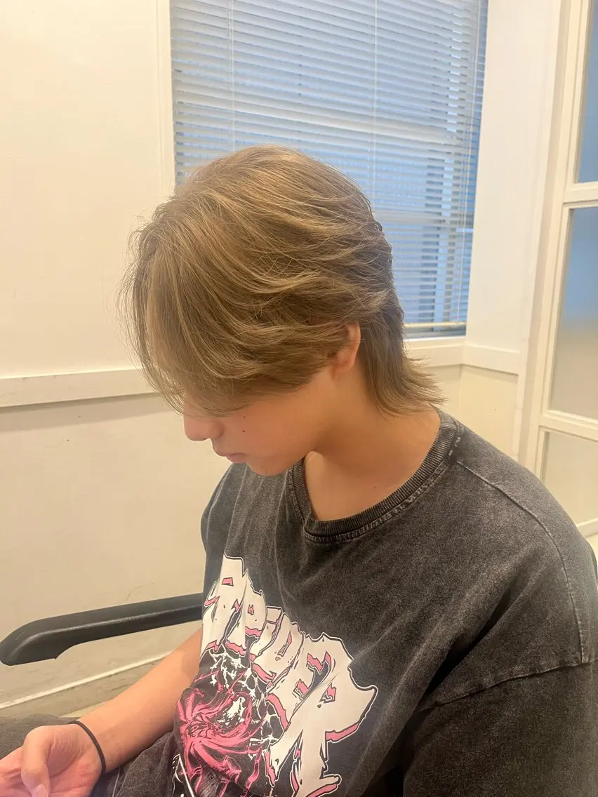 カラー メンズ メンズブリーチ ブリーチ 透明感カラー ダブルカラー 髪質改善 【ただの天才 🎨】のヘアスタイル